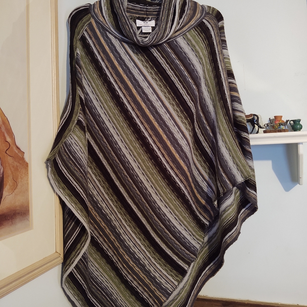 Poncho sweater